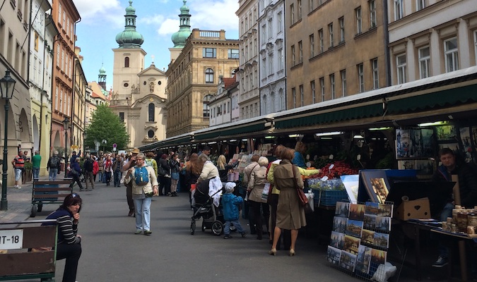 Прогуляйтесь по улицам Праги   Прага - потрясающе красивый и исторический город